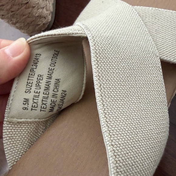 Tommy Bahama Cream Crisscross Espadrille Wedge Slides - Picture 2 of 7